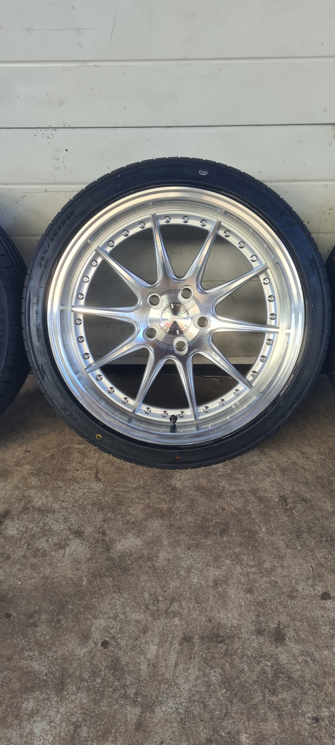 Japan Racing JR41 8,5Jx18 ET35 & 9,5Jx18 ET15 5x114,3 - Image 5