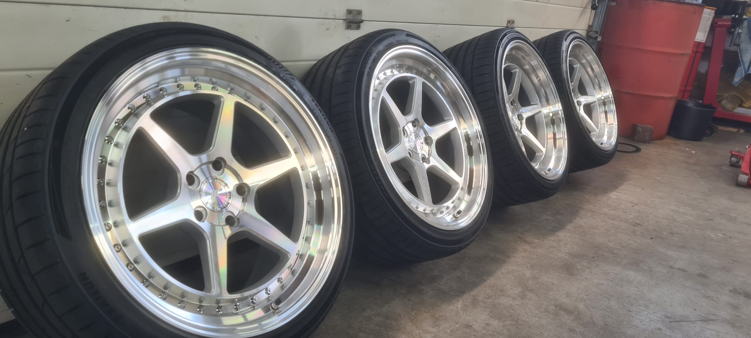 Japan Racing JR43 19x9,5J et25 & 19x11J et22 5x114,3 - Image 4